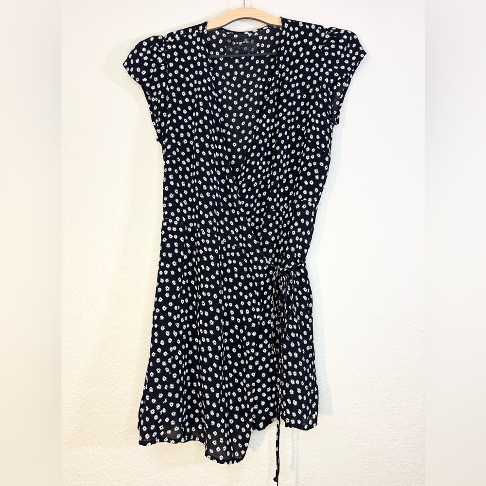 Reformation Adele Mini Wrap Dress Tiny Daisy Prin… - image 3